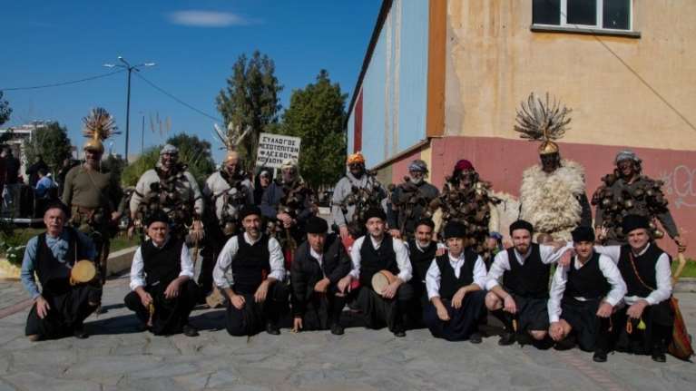 Λέσβος: Ξεκίνησε στον Μεσότοπο το αποκριάτικο γλέντι των &quot;κουδουνάτων&quot;