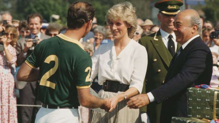 Το &quot;τέρας&quot; του Χάροντς: Διεστραμμένος και ανώμαλος ο παρ&#39; ολίγον πεθερός της Νταϊάνα - Έβαζε κάμερες στα δοκιμαστήρια