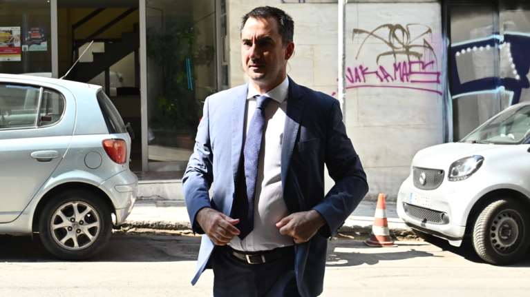 Χαρίτσης για υποκλοπές: Ας θυμούνται οι ωτακουστές του Μαξίμου ότι τα καθεστώτα πέφτουν και τα παρακράτη ξηλώνονται