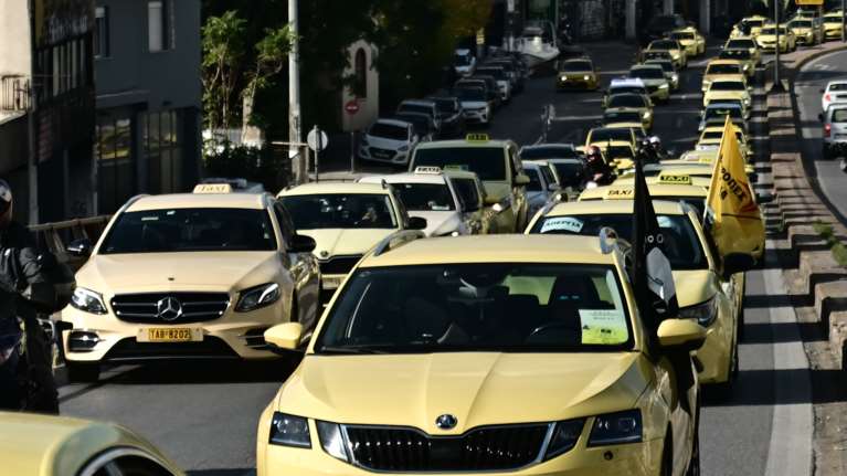 Ταξί Αττικής: Νέα 48ωρη απεργία την Τρίτη 20 και Τετάρτη 21 Ιανουαρίου - "Αλαζονική η στάση Κυρανάκη", λέει το ΣΑΤΑ