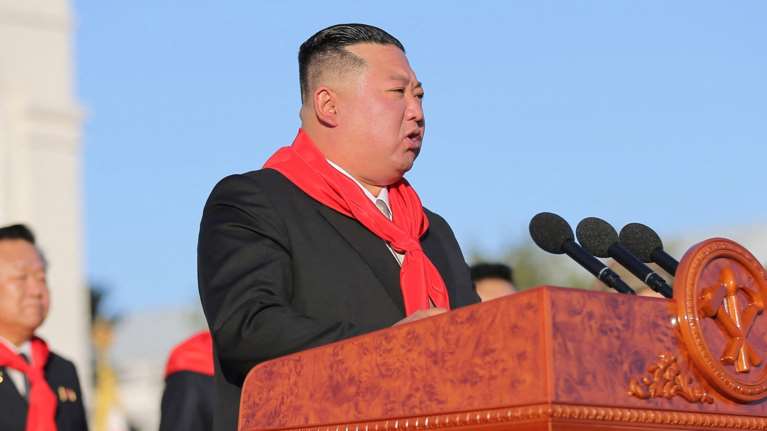 Απειλεί ο Κιμ Γιονγκ Ουν: &quot;Τα πυρηνικά μας είναι έτοιμα για πραγματικό πόλεμο&quot;