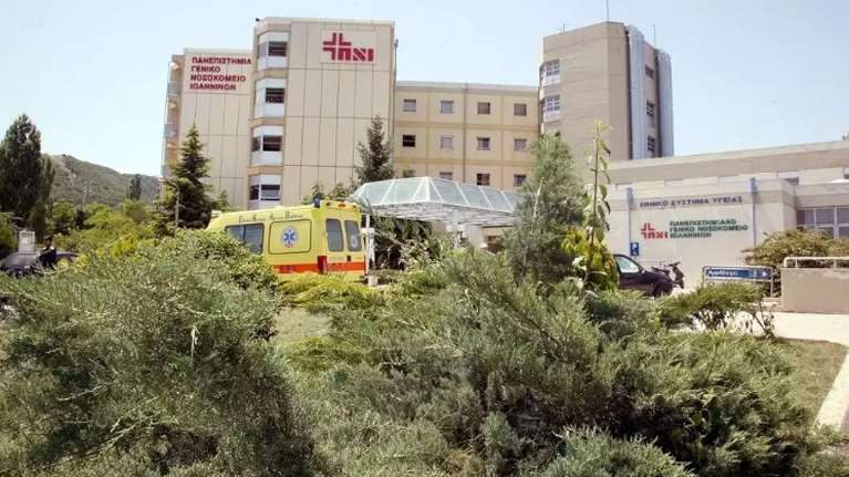 Ιωάννινα: Αστυνομικοί της Άμεσης Δράσης έσωσαν βρέφος- Το μετέφεραν αμέσως στο νοσοκομείο