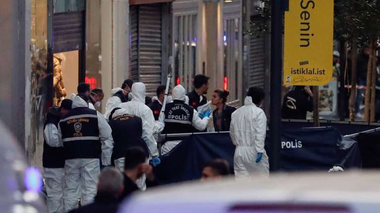 Πρόκληση Sabah για Κωνσταντινούπολη: &quot;Στο Λαύριο θα εκτελούσαν την κοπέλα που πραγματοποίησε το τρομοκρατικό χτύπημα&quot;