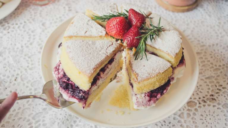 Εορτολόγιο: Ποιοι γιορτάζουν σήμερα, Κυριακή 11 Ιουνίου