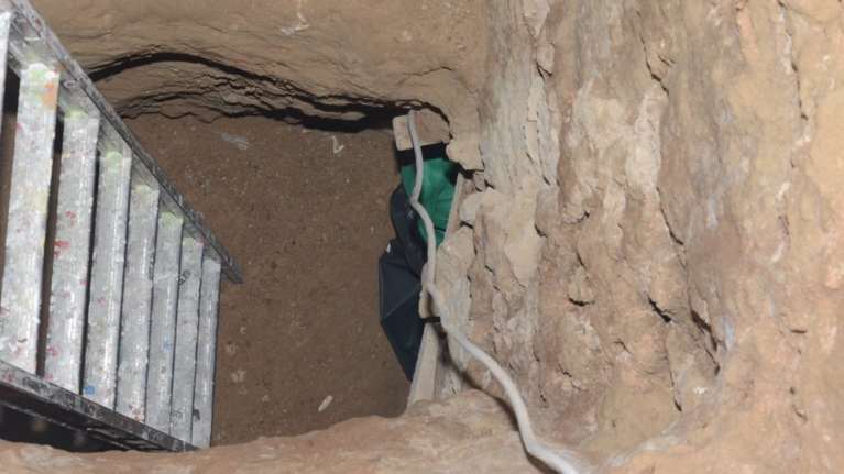 Τι βρέθηκε στο τούνελ 47 μέτρων στα Σεπόλια - Μέλη της DHKP-C οι συλληφθέντες - Εικόνες