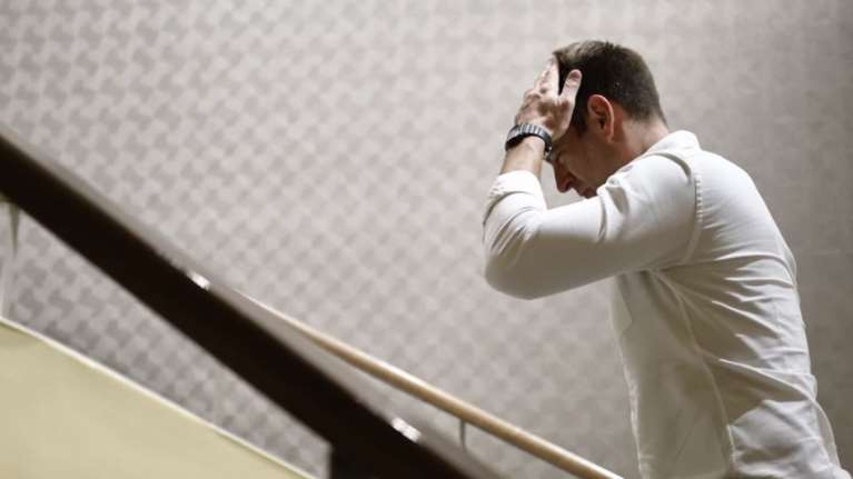 Τα δύο μεγάλα λάθη του Στέφανου Κασσελάκη: Η μυστική ψηφοφορία και η προσφυγή στη βάση