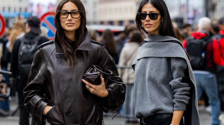 Αντίο suede jacket: Στο Παρίσι αυτό ήταν το πανωφόρι που αναδείχθηκε στο street style