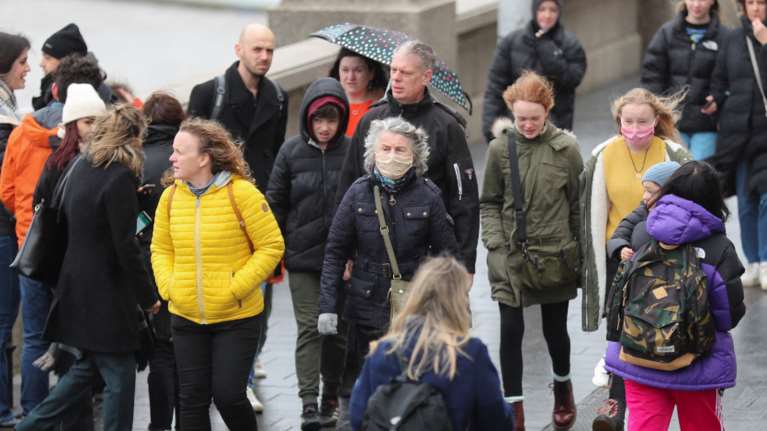 Κορονοϊός: Τέλος η καραντίνα στη Βρετανία για όσους νοσούν - Σταματούν και τα δωρεάν τεστ για το ευρύ κοινό