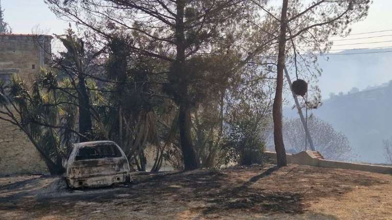 Κύπρος: Σε ύφεση η φωτιά στη Λεμεσό – Σε επιφυλακή για αναζωπυρώσεις - Κατέφθασαν δασοκομάντος από την Ελλάδα
