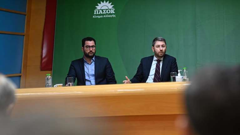 ΠΑΣΟΚ-ΚΙΝΑΛ: &quot;Κλείδωσαν&quot; οι υποψήφιοι - Έκπλήξεις με Σκουντή, Σαργκάνη και τον γιο του αείμνηστου Γρηγόρη Λαμπράκη