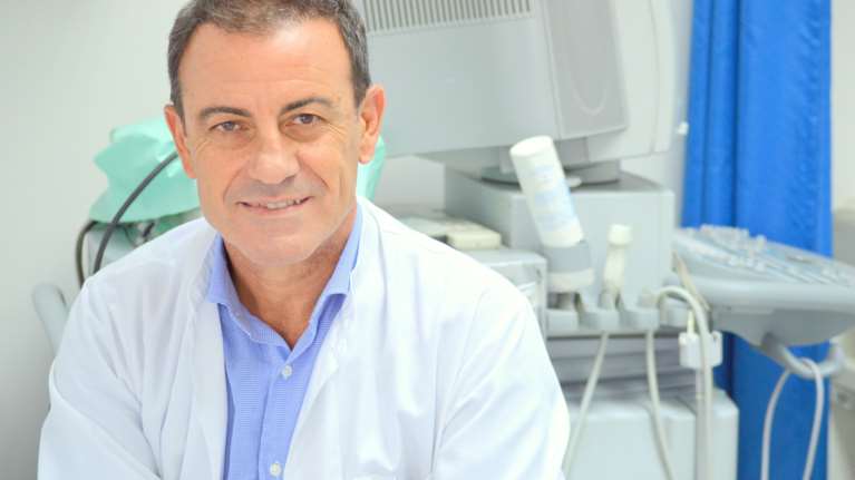 Ο καρδιολόγος Σταυρουλάκης για τους υπερτασικούς: Έχουν αυξημένο κίνδυνο από τον κορονοϊό; Ολη η αλήθεια