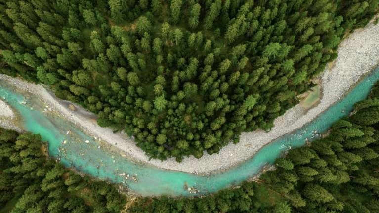 H L’Oréal αποκαλύπτει την επόμενη γενιά των φιλόδοξων στόχων της  για τη βιωσιμότητα προς το 2030
