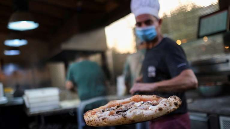 Απογειωθείτε αλα Ιταλικά: Οι συνταγές για αυθεντική εύκολη πίτσα