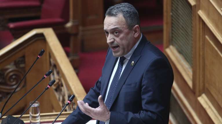 Το απαράδεκτο ομοφοβικό σχόλιο Στίγκα στη Βουλή: Ο, η Πατέλης