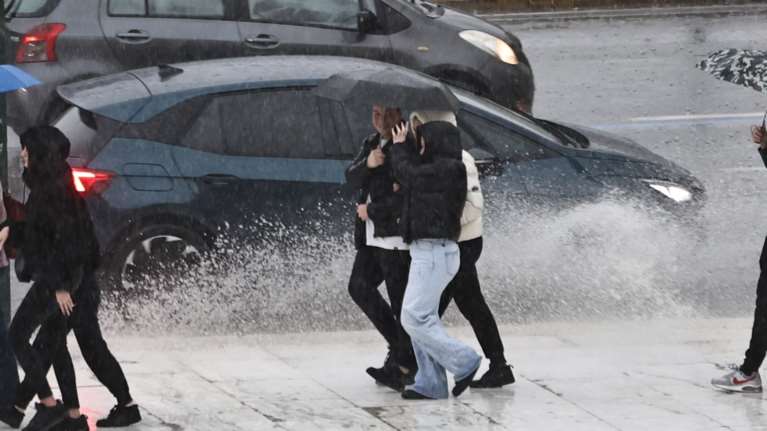 Καιρός: Πού χρειάζεται προσοχή τις επόμενες ώρες - Ερχονται νέες ισχυρές καταιγίδες - Επεσαν 43.295 κεραυνοί