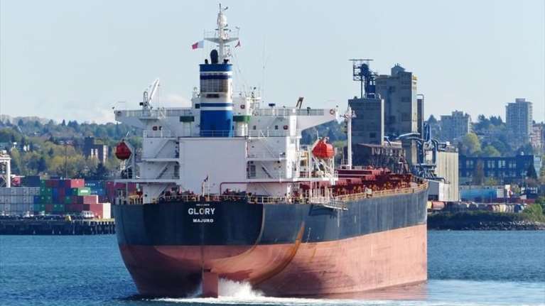 Αίγυπτος: Αποκολλήθηκε το πλοίο που είχε προσαράξει στη Διώρυγα του Σουέζ