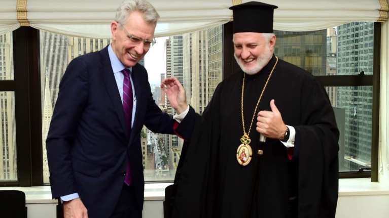 Συνάντηση Αρχιεπίσκοπου Αμερικής Ελπιδοφόρου με τον Τζέφρι Πάιατ στη Νέα Υόρκη