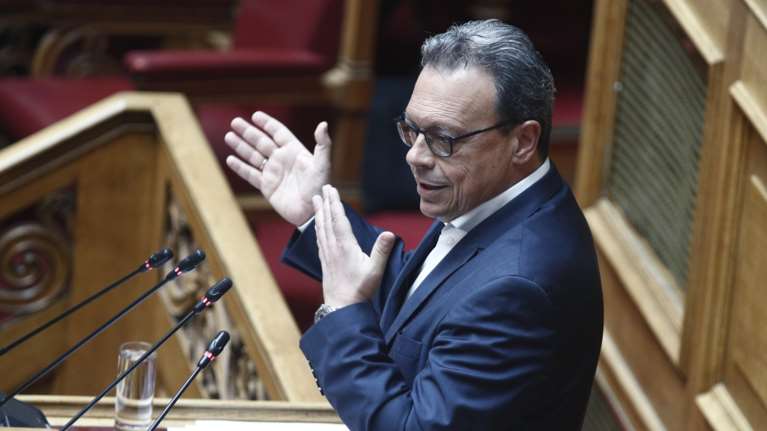 Φάμελλος: Να αποσύρει την υποψηφιότητα Τασούλα ο Μητσοτάκης