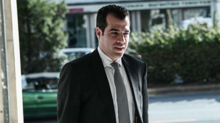 Πλεύρης για πλαστά πιστοποιητικά εμβολιασμού: Αυστηροποιείται το πλαίσιο - Θα γίνουν έλεγχοι παντού [Βίντεο}