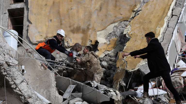 Τουρκία: 4 συλλήψεις για &quot;προκλητικές δημοσιεύσεις&quot; στα social media σχετικά με τον σεισμό