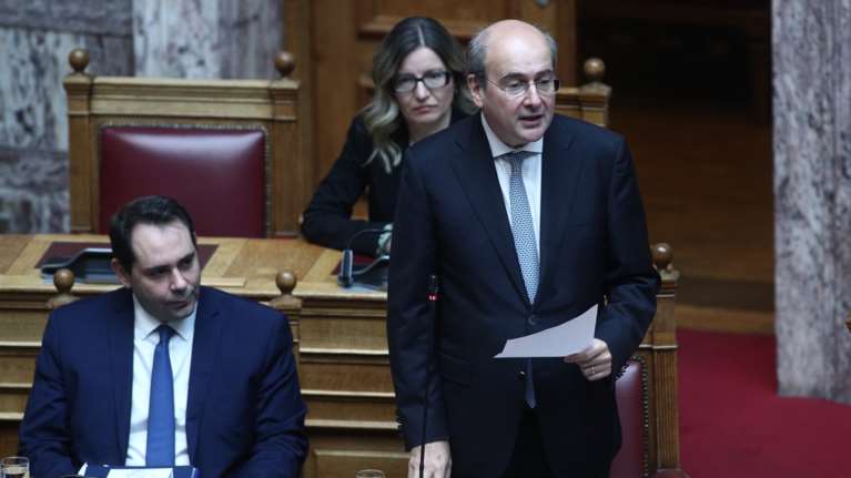 Προϋπολογισμός 2024: Ο πρώτος μετά την ανάκτηση της επενδυτικής βαθμίδας - Ανάπτυξη 2,4% το 2023 και 2,9% το 2024