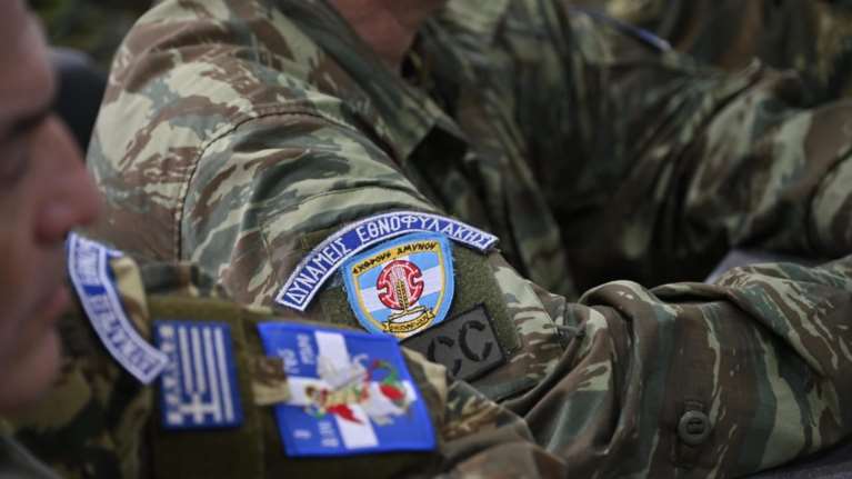 Επίδομα επικινδυνότητας 100 ευρώ μηνιαίως στους ένστολους – Από τον Ιούλιο η καταβολή του