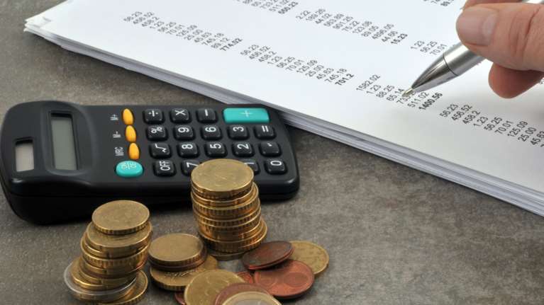 Περισσότερες από 8 καταγγελίες την ώρα για υποθέσεις φοροδιαφυγής