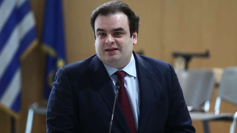 Μήνυμα Πιερρακάκη στους υποψηφίους των Πανελληνίων: Εμπιστευτείτε τον εαυτό σας - Δεν κρίνονται όλα σε μία εξέταση