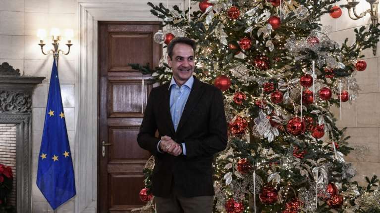Κυριάκος Μητσοτάκης: Το Χριστουγεννιάτικο μήνυμά του στο Facebook - Πρότεινε βιβλία για τις γιορτές