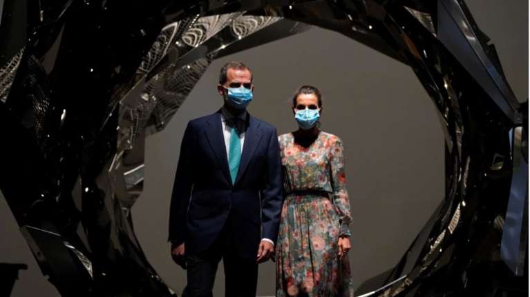 Τα ρούχα δεν κάνουν τη βασίλισσα: Η Λετίσια ξαναφορά το ίδιο φόρεμα Zara και δείχνει ότι το στιλ δεν θέλει χρήματα