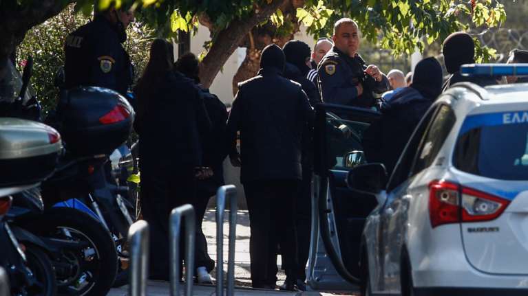 Αμπελόκηποι: Mε μηχανισμό-ρομπότ στην καρδιά της βόμβας θα σκότωναν μέσω... Facebook - Ψάχνουν για ακόμα δύο άτομα