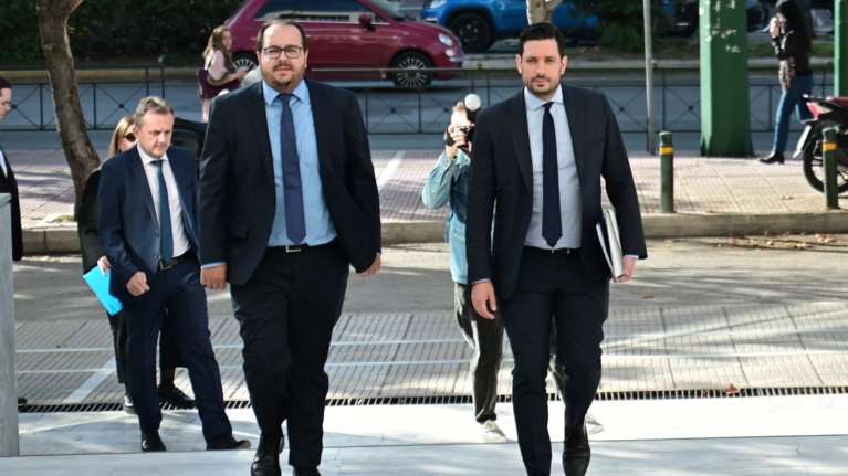 Κτηματολόγιο: Πώς στήθηκε η απάτη με τα ακίνητα σε Σπέτσες, Ύδρα και Αγκίστρι - Μήνυση από Κυρανάκη