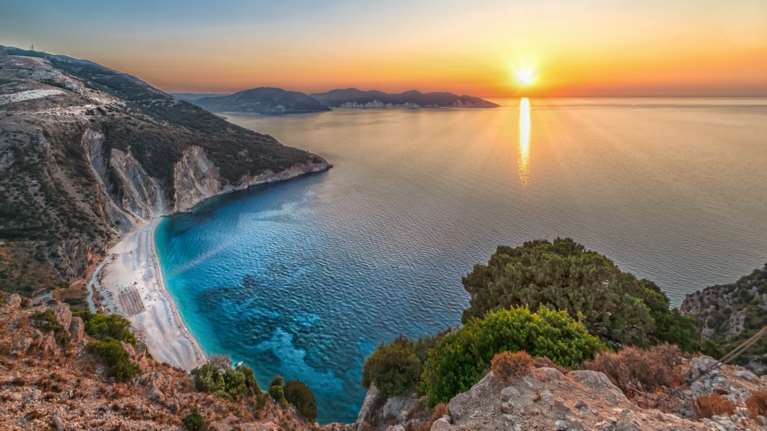 Η Daily Telegraph &quot;ψηφίζει&quot; Ελλάδα για το φετινό καλοκαίρι -Τα 20 νησιά που ξεχωρίζει