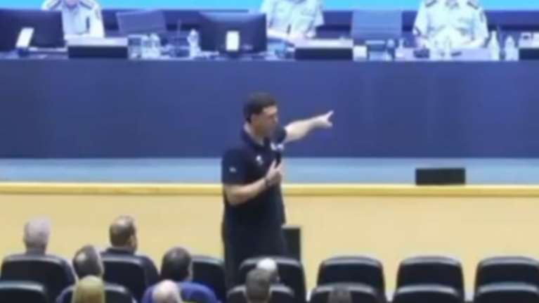 Κόντρα Πολάκη - Κικίλια για την ομιλία του υπουργού σε πυροσβέστες: &quot;Τους ξεφτίλισε ο στρατηγός Πάτον&quot; - &quot;Μονταζιέρα απελπισμένων&quot;