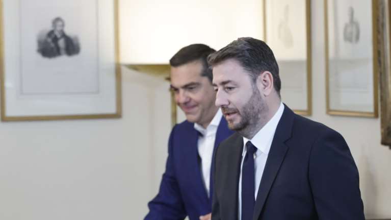 Κριτική Τσίπρα στο ΠΑΣΟΚ: Περίμενα από τον Ανδρουλάκη να βγάλει τον Μάντζο από το ψηφοδέλτιο μετά τις αποκαλύψεις για το fund