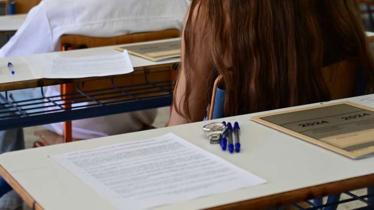 Πανελλήνιες 2024: Συνέχεια σήμερα με Λατινικά, Χημεία και Πληροφορική για τους υποψηφίους των ΓΕΛ