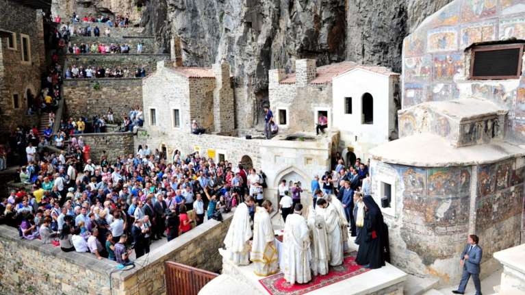 Αντίδραση ΥΠΕΞ στο τουρκικό μπλόκο για τη λειτουργία στην Παναγία Σουμελά τον Δεκαπενταύγουστο