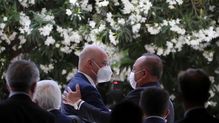 Διπλωματικές πηγές: Ο κατάλογος θεμάτων οικονομικής συνεργασίας που συμφώνησαν Δένδιας και Τσαβούσογλου