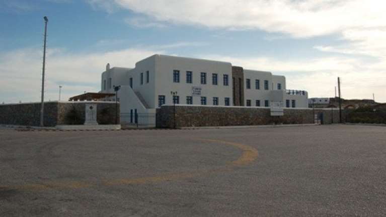 Μύκονος: Συνέλαβαν καθηγητή του ΕΠΑΛ για σεξουαλική επίθεση σε μαθήτρια