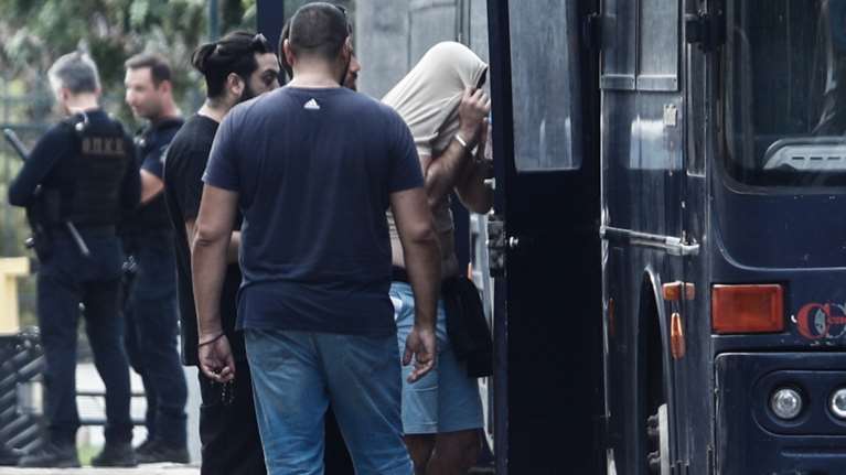 Δολοφονία Κατσουρή: Άρχισαν οι μεταγωγές των κατηγορουμένων - Φόβοι για επεισόδια και συμπλοκές στις φυλακές