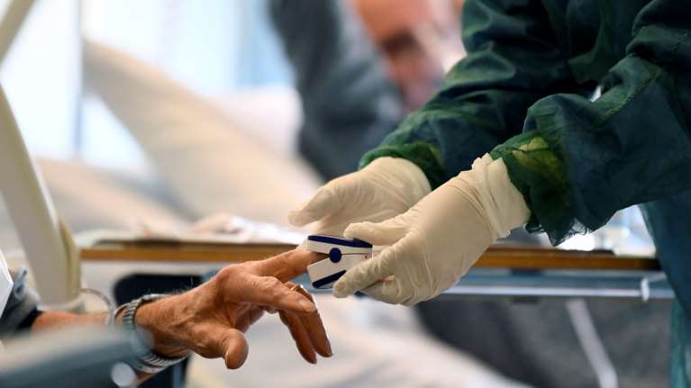 Κορονοϊός: Μοντέλο Γερμανών επιστημόνων δείχνει 930 κρούσματα μέχρι το Σάββατο στην Ελλάδα