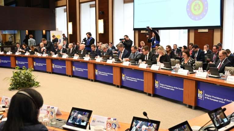 Δεκτή από την Ε.Ε. η πρόταση Δένδια - Η Λάρισα στρατηγείο της επιχείρησης για την Ερυθρά Θάλασσα