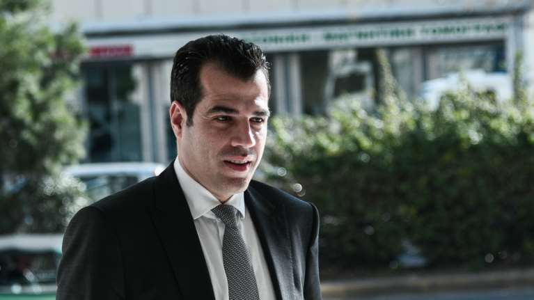 Πόθεν Εσχες Πλεύρη: Πώς τα 4 ακίνητα έγιναν 32- Η ανάρτηση Πολάκη και η απάντηση Πλεύρη