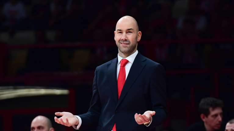 "Καλησπέρα... στον κανένα!": Ούτε ένας δημοσιογράφος στη συνέντευξη Τύπου του Βασίλη Σπανούλη [βίντεο]