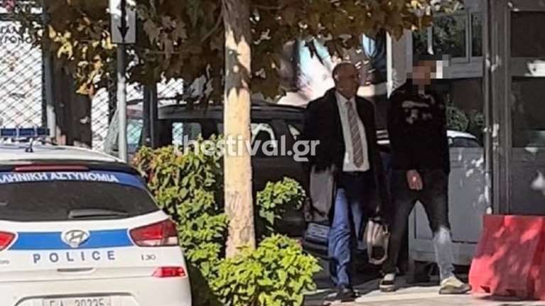 Τροχαίο στη Θεσσαλονίκη: Παραδόθηκε ο 26χρονος αλβανικής καταγωγής που παρέσυρε και εγκατέλειψε την 21χρονη [βίντεο]