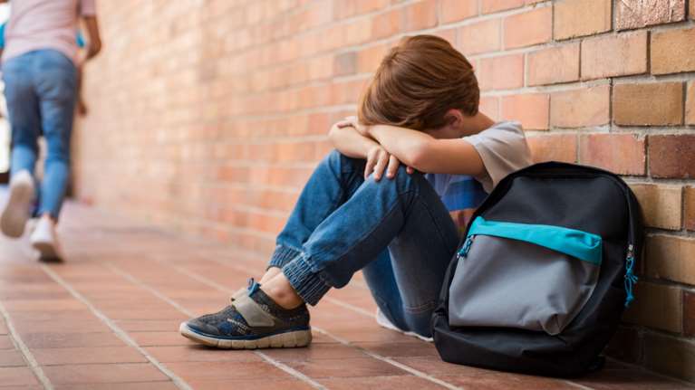 Σοκάρουν τα στοιχεία για τη βία ανηλίκων: Ξυλοδαρμοί, bullying και παραβατικότητα από το... Δημοτικό