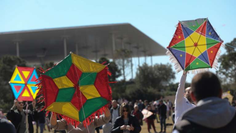 Η τεχνολογία στην υπηρεσία του... χαρταετού - QR code με οδηγίες στο κινητό για το τέλειο πέταγμα