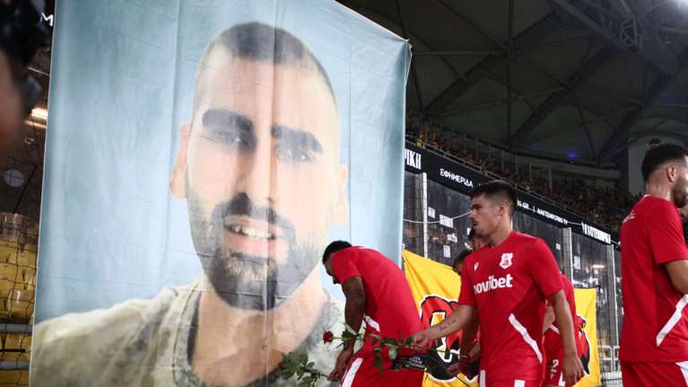 Δολοφονία Μιχάλη Κατσουρή: Σε δύο από τα τέσσερα μαχαίρια έχει βρεθεί DNA του 29χρονου οπαδού της ΑΕΚ