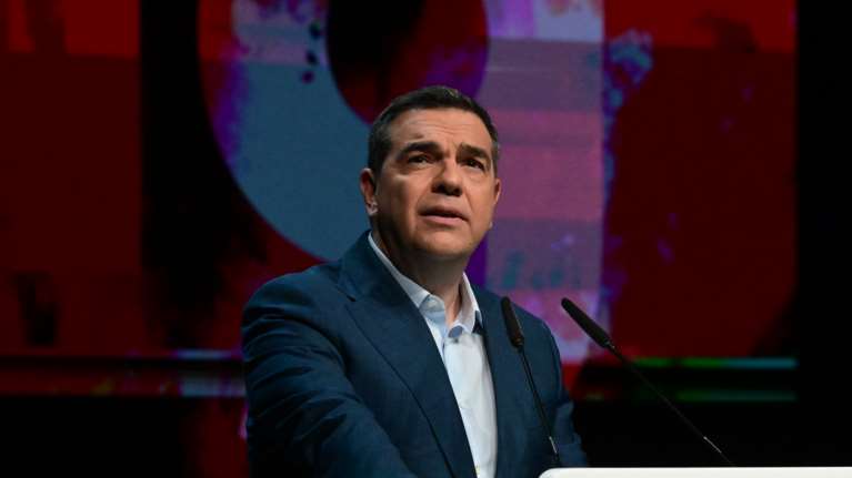 Παρέμβαση Τσίπρα για απεργία πείνας Πάνου Ρούτσι: Η άρνηση εκταφής των παιδιών είναι απόπειρα ταφής της αλήθειας