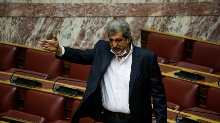 Πρωτοφανής ομολογία Πολάκη ότι δεν έχει εμβολιαστεί: Θα αποφασίσω Σεπτέμβρη - Οκτώβρη, τώρα δεν έχει νόημα